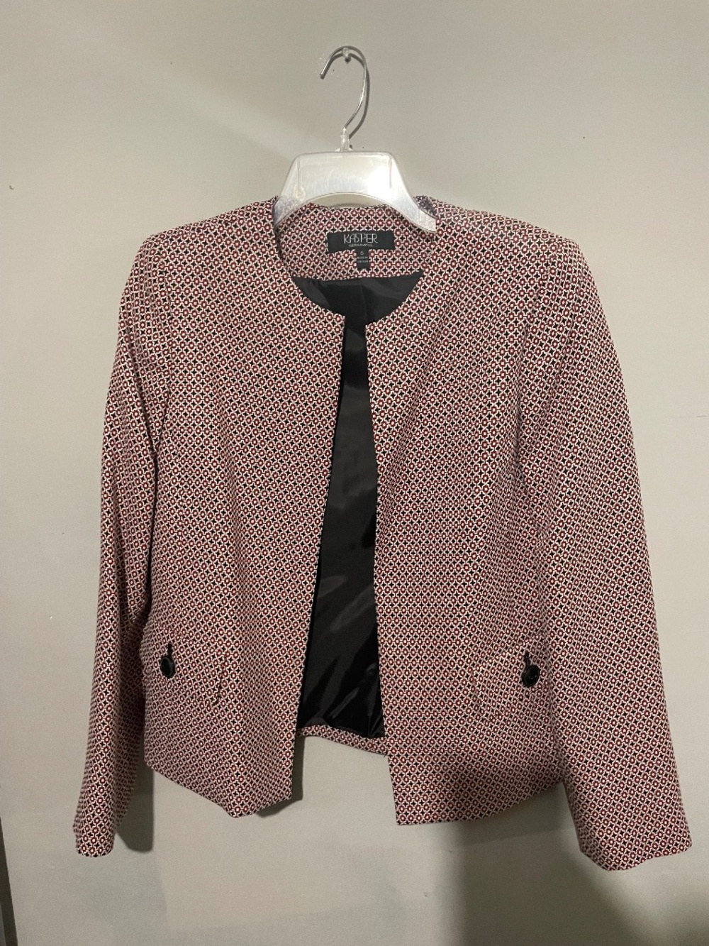 Kasper women’s size 8 red suit jacket
